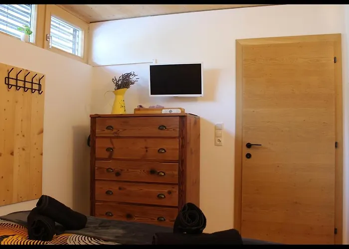 Tirol * クントル